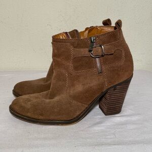 Lucky Brand, Dark Tan, Suede Bootie, size 8.5, 3 inch stacked heel